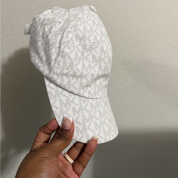 Michael Kors White Logo Baseball Cap - Picture 2 of 4